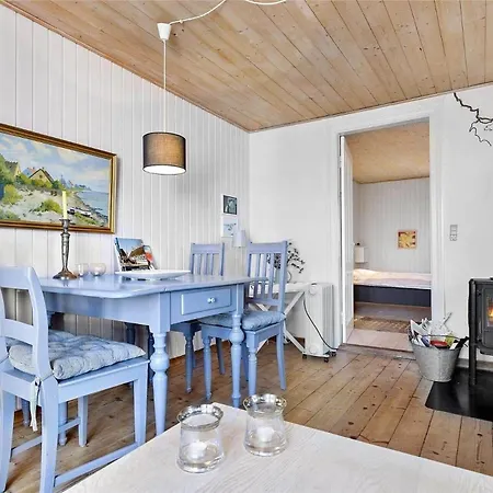 6600-allinge-storegade-18-b بيت للعطل