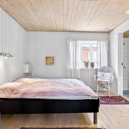 6600-allinge-storegade-18-b