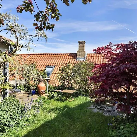 بيت للعطل 6600-allinge-storegade-18-b *